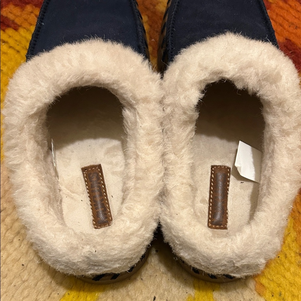 Muk Luks Navy and Cream Women's Slippers - Picture 2 of 5
